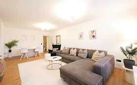 61 m2 Erdgeschosswohnung mit eigenem Parkplatz vorm Haus